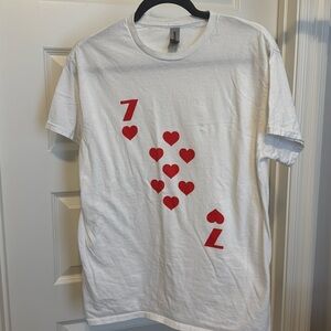 7 of Hearts Tshirt Sz M